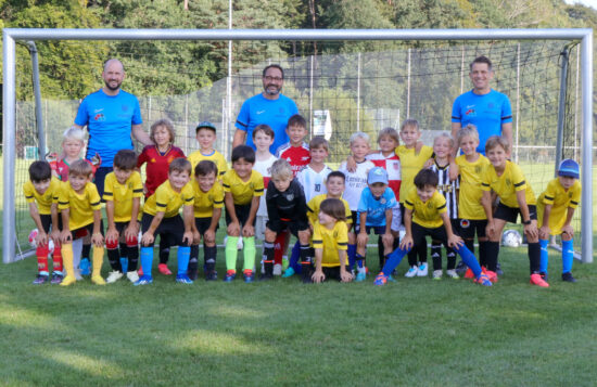 2024 – FS17 Teamfoto1_color
